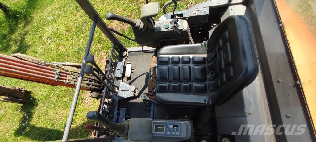 Hitachi ZX 18 1.8 TON ˘ RAZŠIRLJIV ° NAGIBNA ° Mini bageri < 7t
